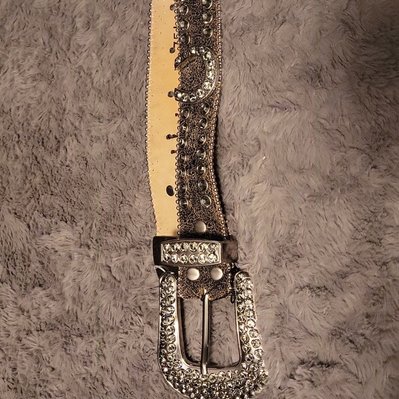 B.B. Simon Belt with Crystallized Swarovski Gems - Picture 7 of 7